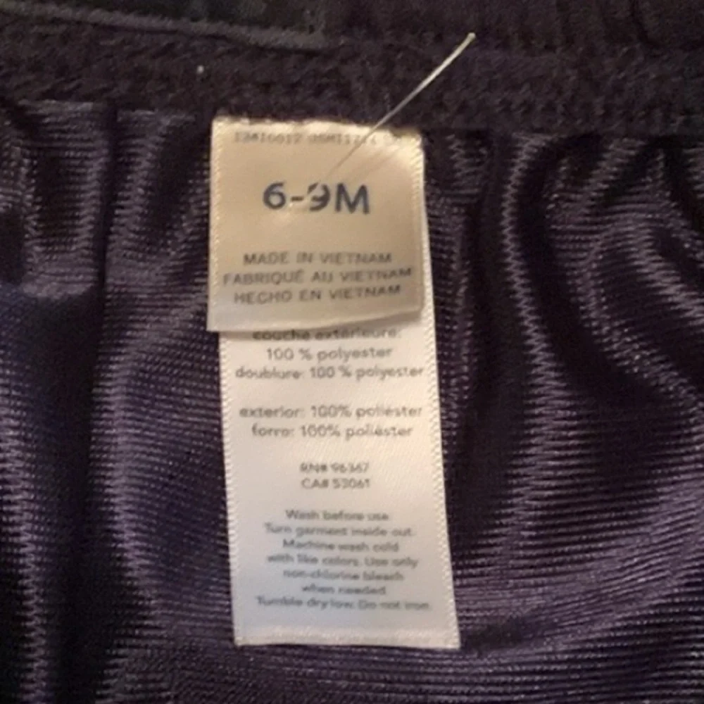 Oshkosh B’Gosh Blue White Gray Athletic Shorts Boy’s Size 6-9 Months Stripes.